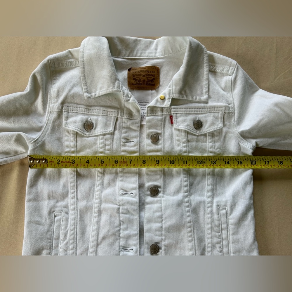 Levi’s Jean Jacket - Picture 10 of 16